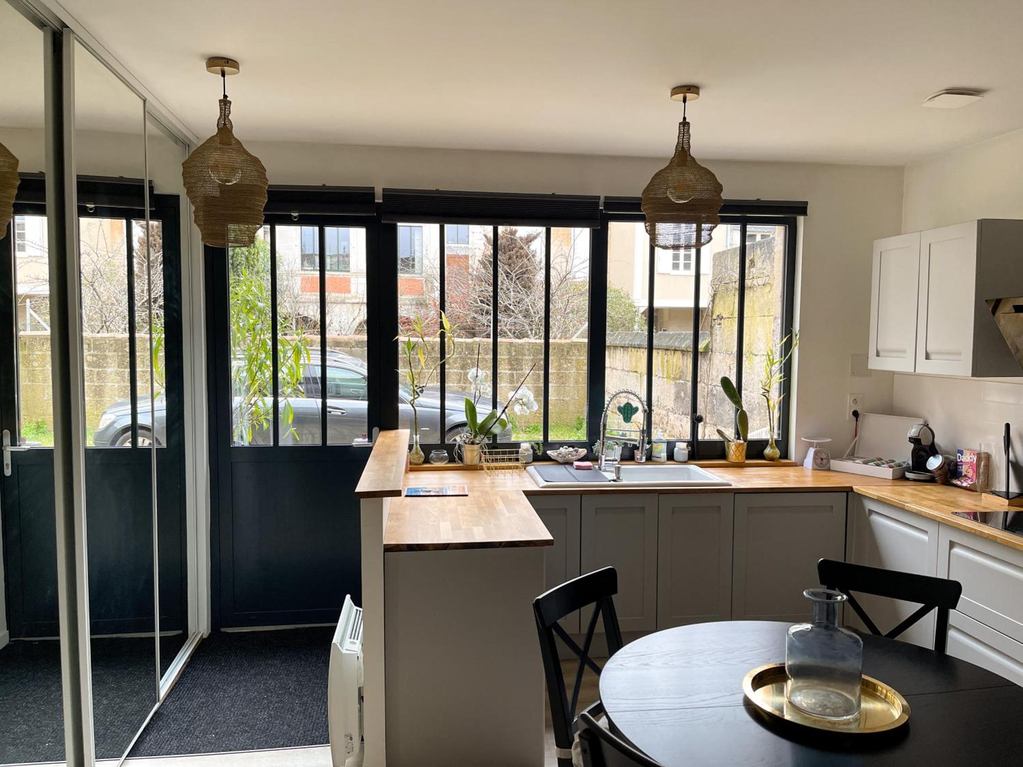 Maison + Parking Prive Au Coeur Angouleme 60M2 Luaran gambar