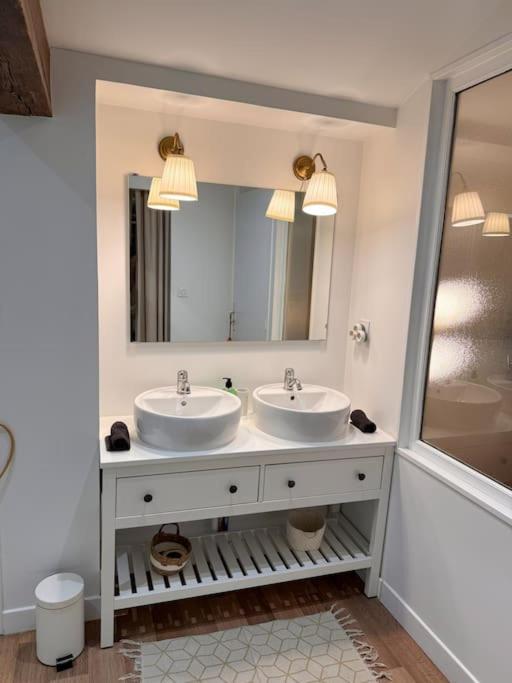 Maison + Parking Prive Au Coeur Angouleme 60M2 Luaran gambar