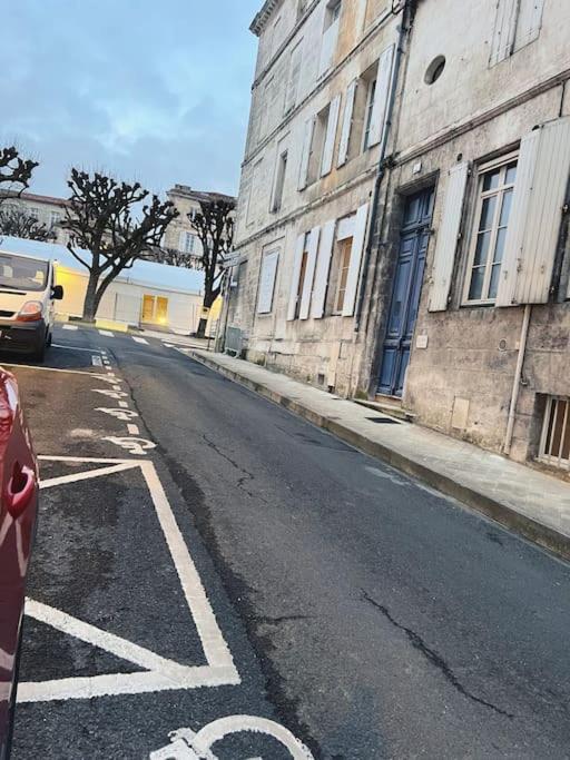 Maison + Parking Prive Au Coeur Angouleme 60M2 Luaran gambar