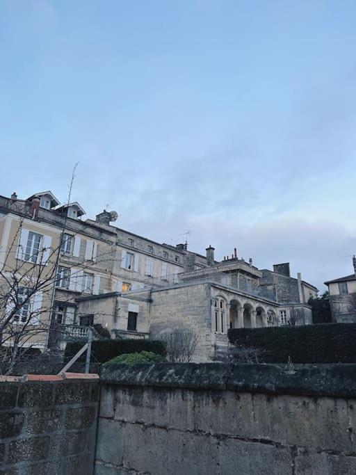 Maison + Parking Prive Au Coeur Angouleme 60M2 Luaran gambar