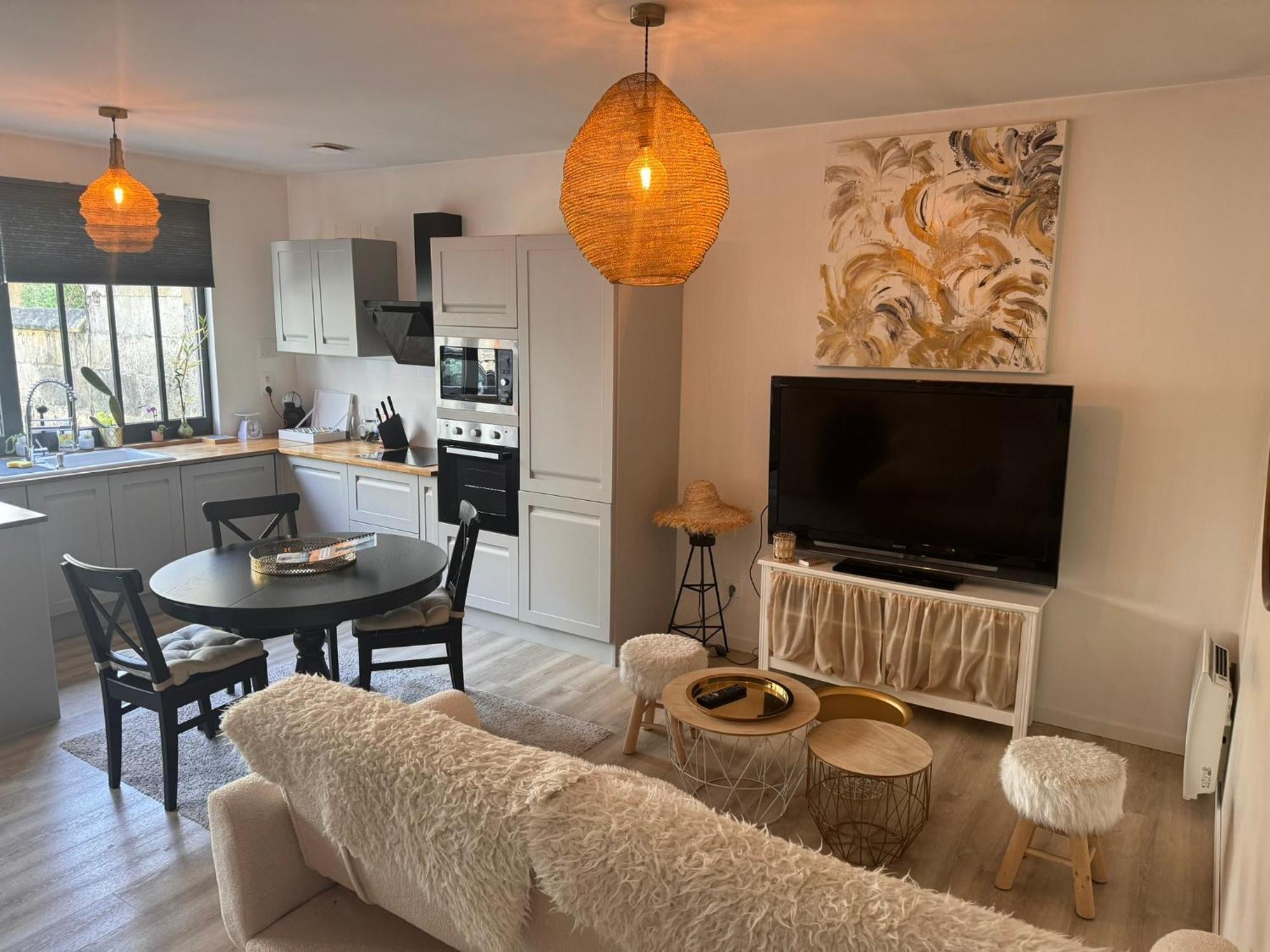 Maison + Parking Prive Au Coeur Angouleme 60M2 Luaran gambar