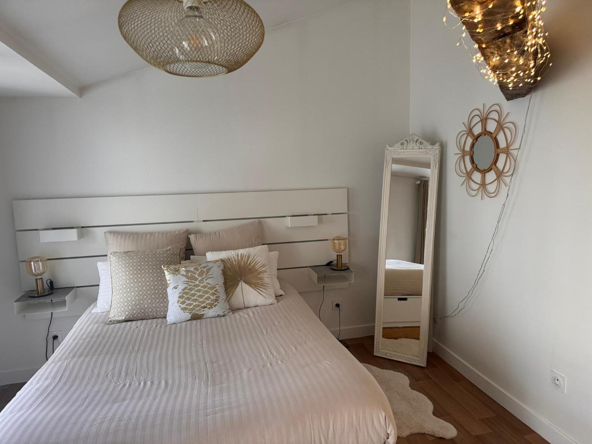 Maison + Parking Prive Au Coeur Angouleme 60M2 Luaran gambar